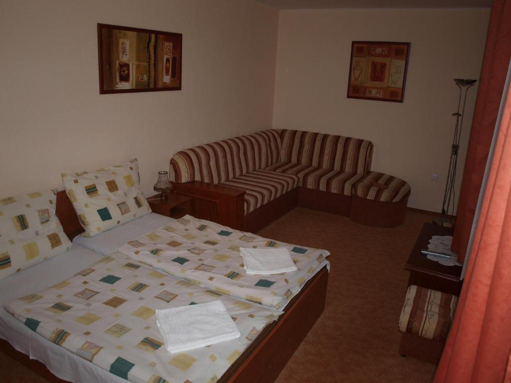 Arnyas Thermal Camping Es Ueduelopark Püspökladány 部屋 写真